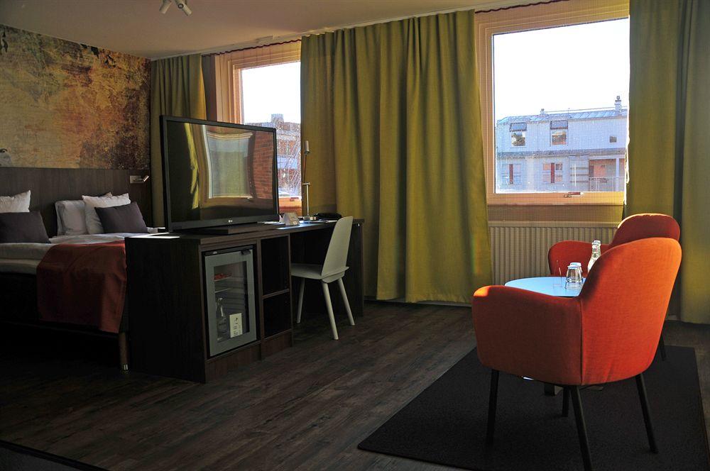 Profilhotels Savoy يونشوبينغ المظهر الخارجي الصورة
