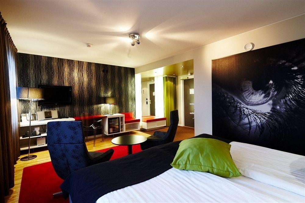 Profilhotels Savoy يونشوبينغ المظهر الخارجي الصورة